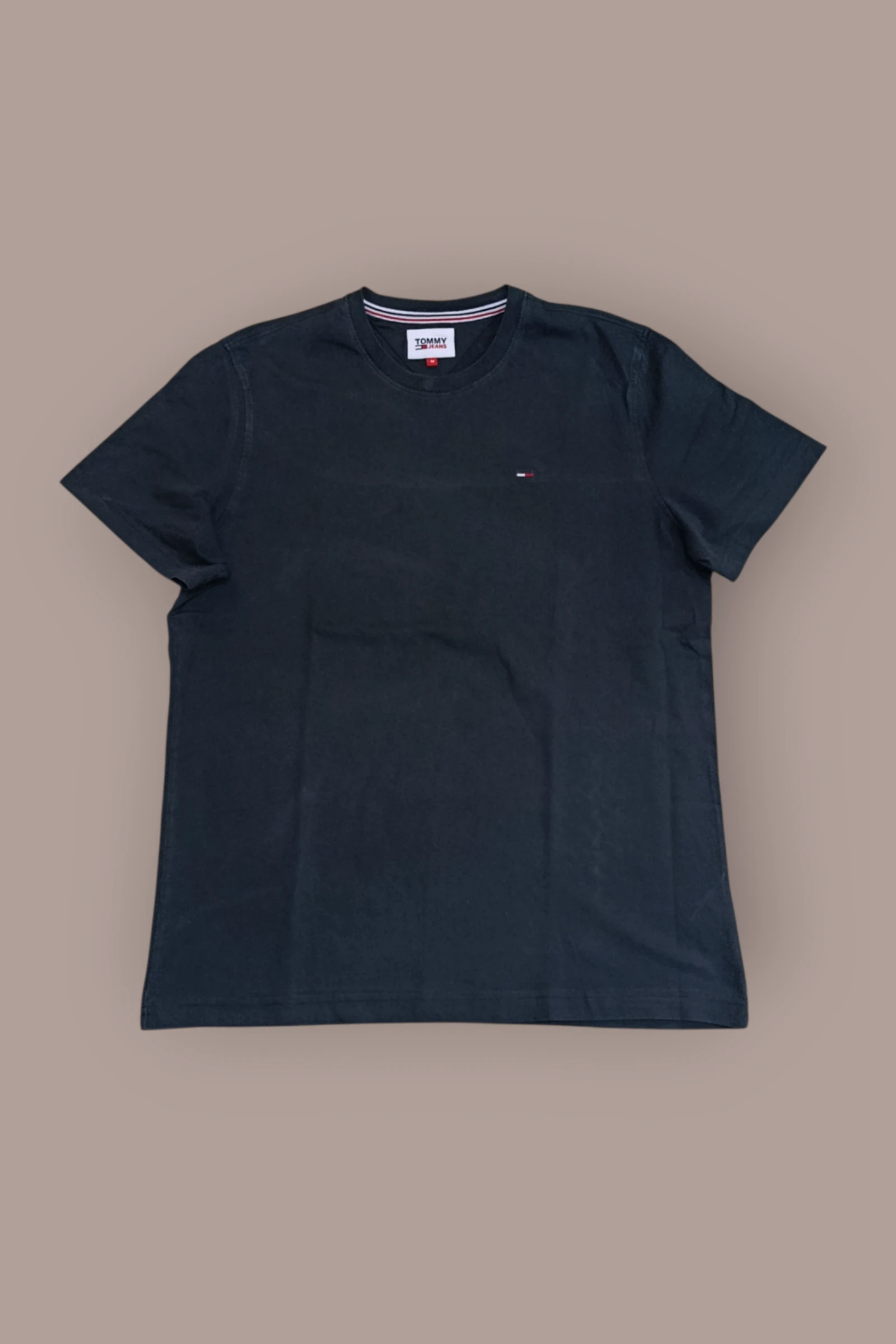 | Camiseta Tommy Jeans Hombre | Color Negra | 100% Algodón | Talla M |